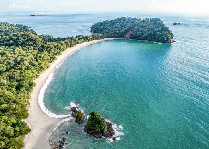 vue-aerienne-parc-manuel-antonio