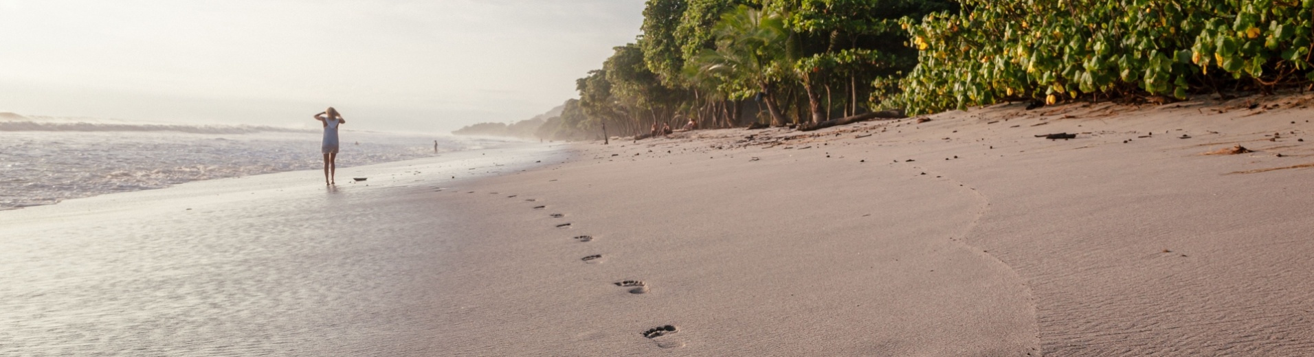 footprints-playa-hermosa